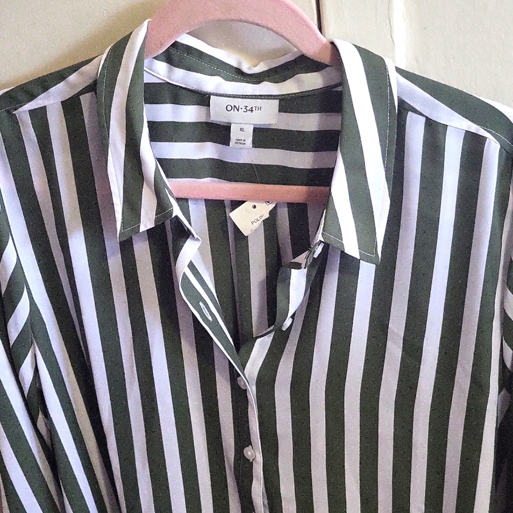 Chic Striped Green and White Blouse - Picture 3 of 7
